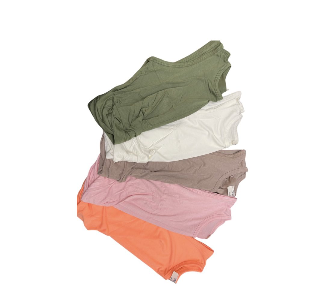 Arriana Twist Front Top